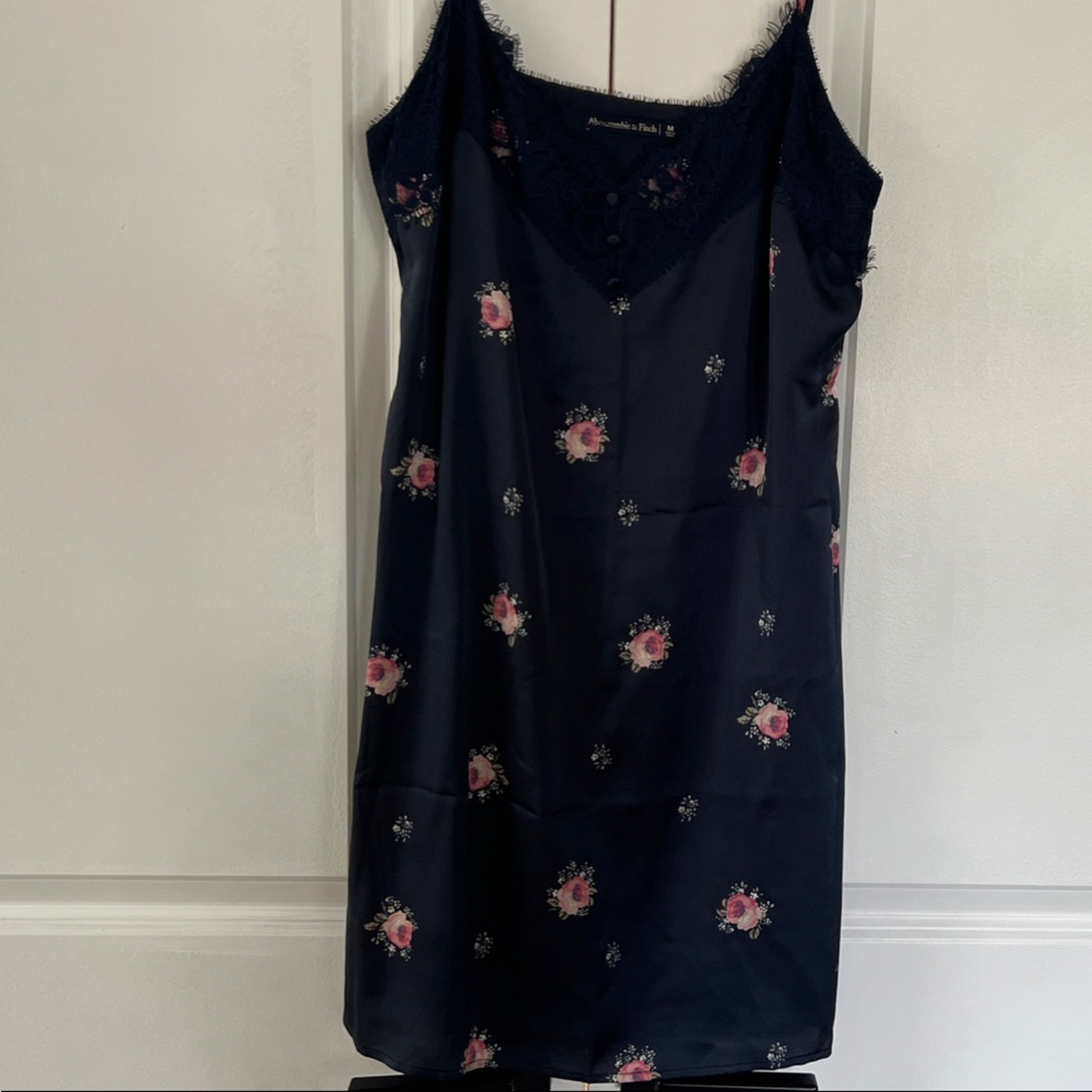 Abercrombie & Fitch Black Lace Floral Dress